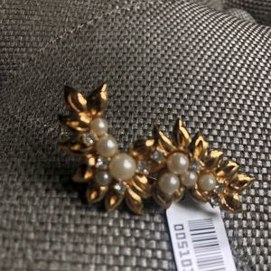 Brooch NWT